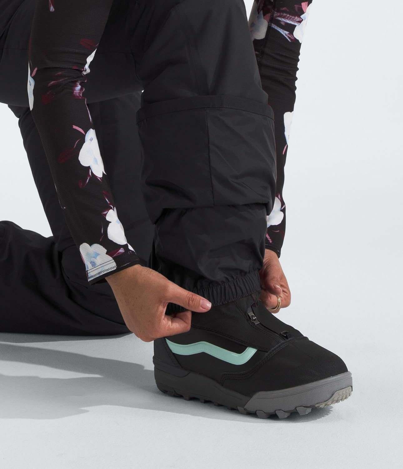 image:imageTHE NORTH FACE Womens Freedom Insulated Pant Standard amp Plus Size Waterproof for Snow Sports Gaiters Adjustable WaistTnf Blacknpf