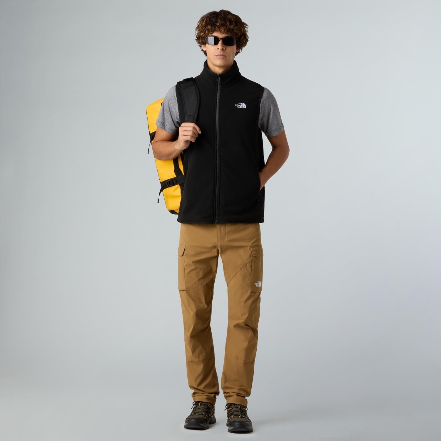 image:imageThe North Face Mens Glacier Fleece Vest Zippered Hand Pockets amp Stretch Binding on the Collar Armhole amp HemTnf Black