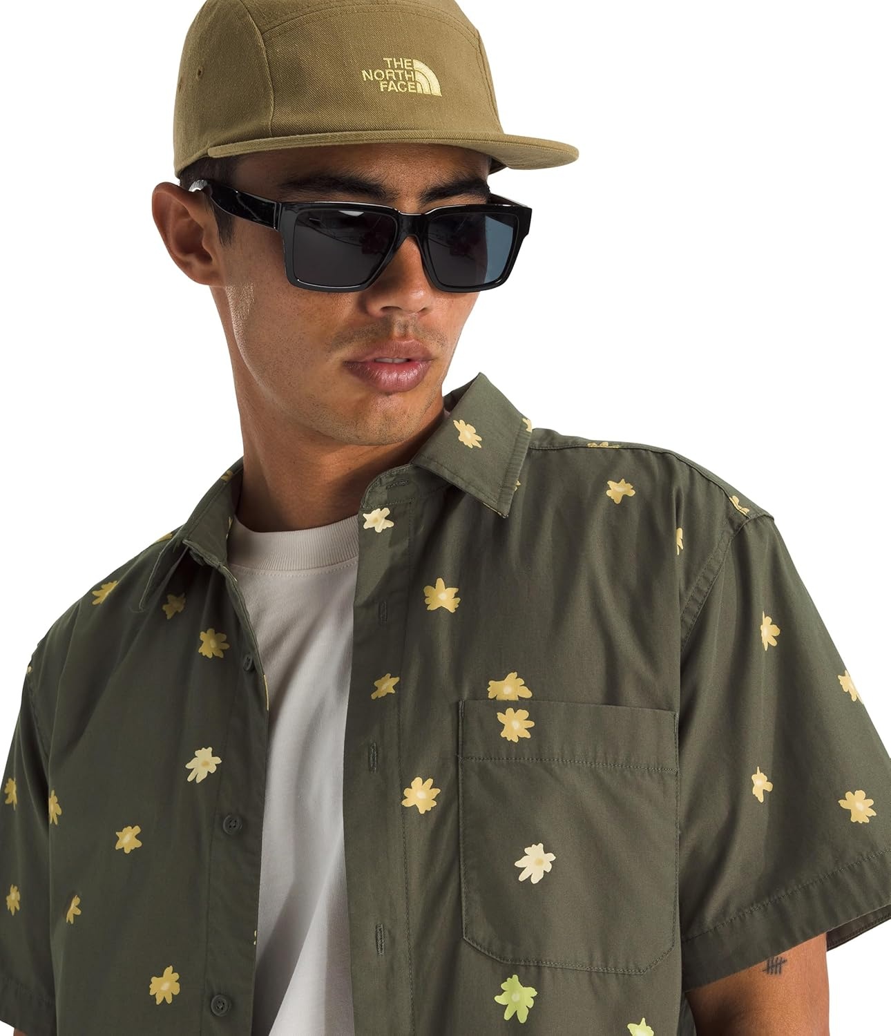 image:imageThe North Face Mens Short Sleeve Baytrail Pattern ButtonDown Shirt Soft Cotton TShirt Chest PocketNew Taupe Green Simple Floral Print