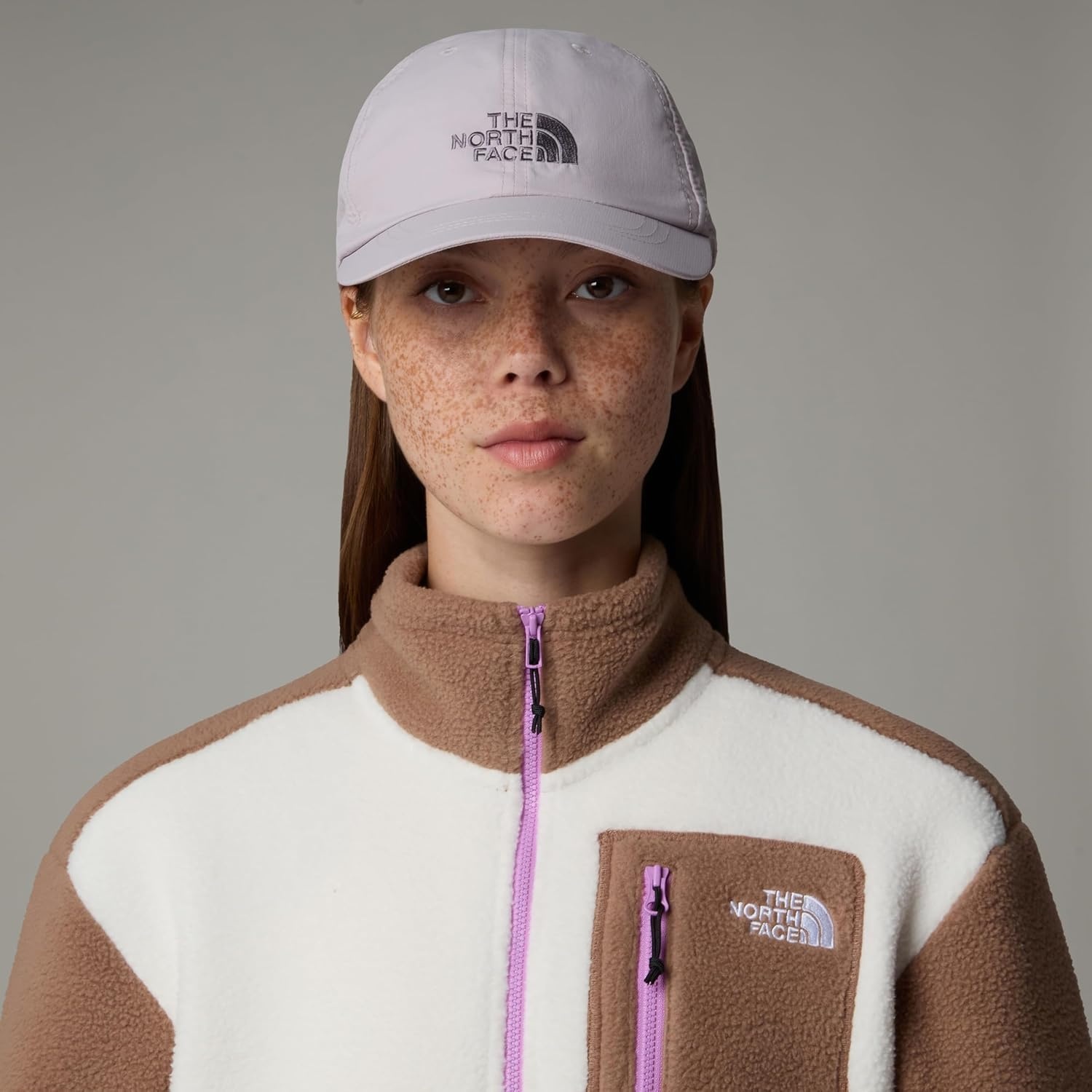 image:imageThe North Face UnisexAdult Horizon Hat Classic Fit Baseball Cap for Men amp Women Perfect for Golf Cycling amp Everyday WearMoonstone Grey