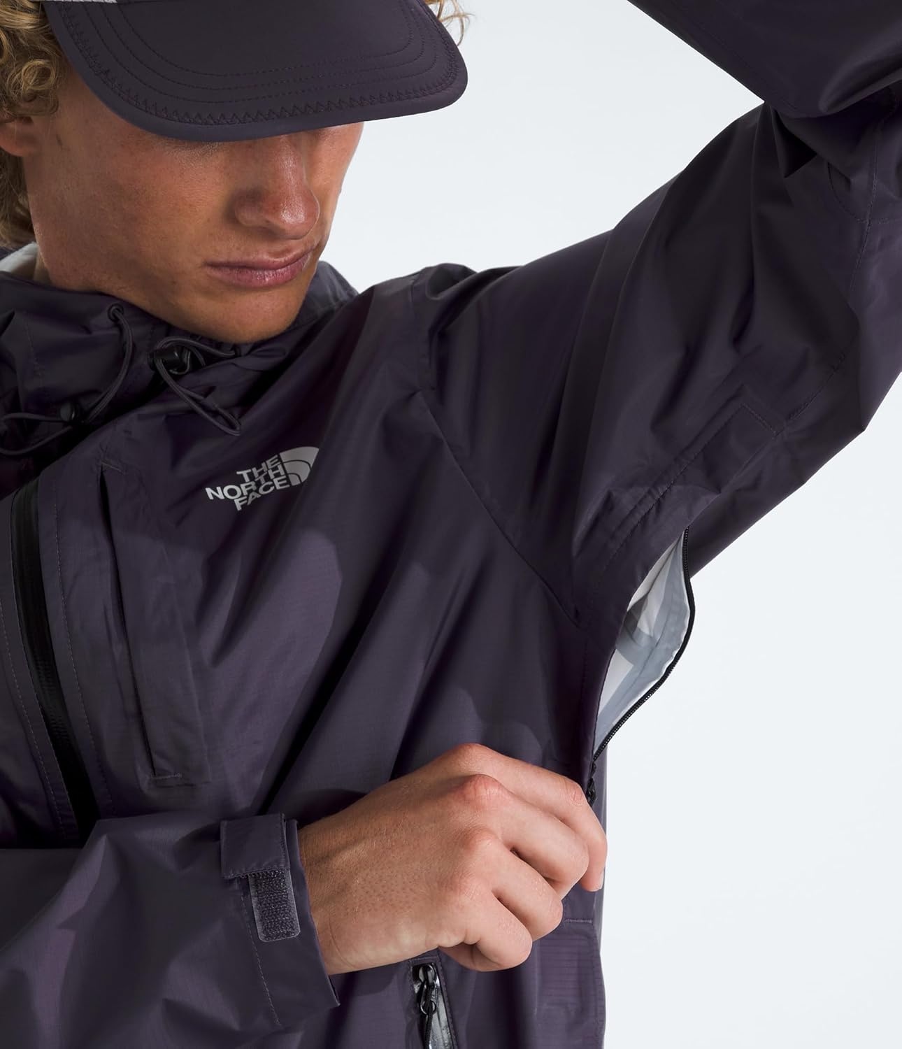 image:imageThe North Face mens Alta Vista Rain JacketEndless Dusk