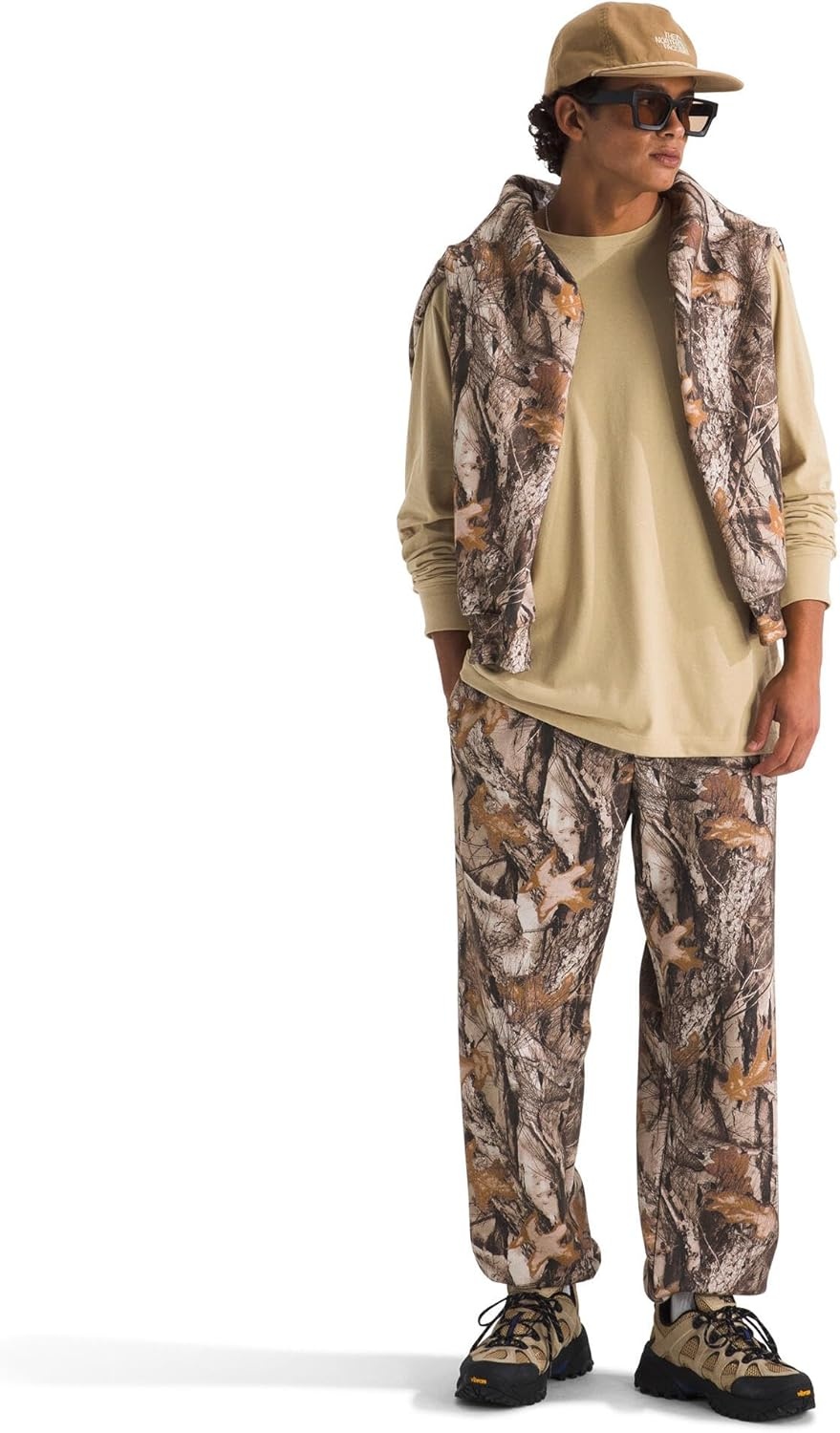 image:imageTHE NORTH FACE Mens Evolution Simple Dome Longsleeve Tee Cotton Shirt With the Classic LogoKhaki Stone