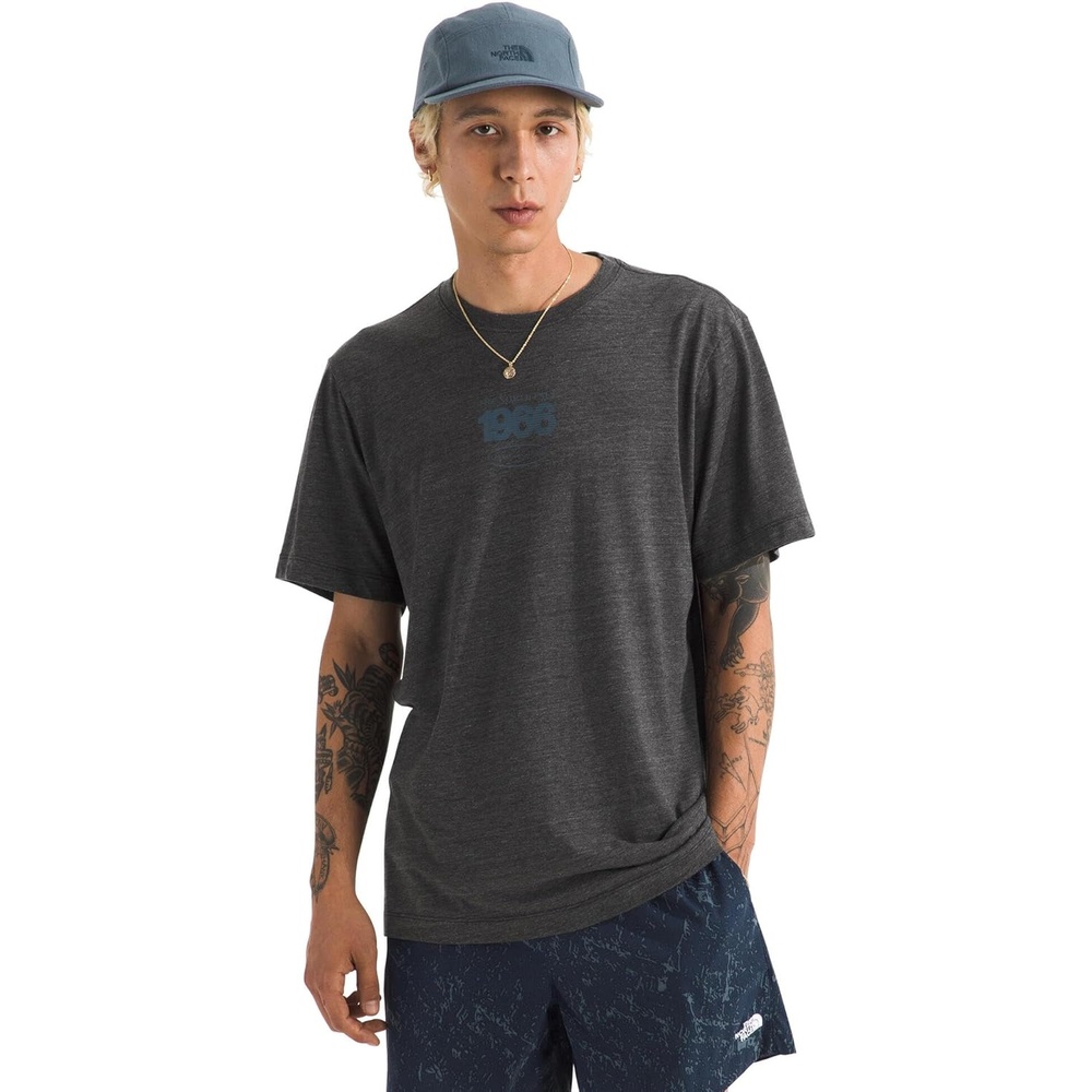 image:imageThe North Face Mens TriBlend Logo Play ShortSleeve Tee Casual Graphic TShirt Regular Fit CottonPolyesterTencelTnf Black White Heather